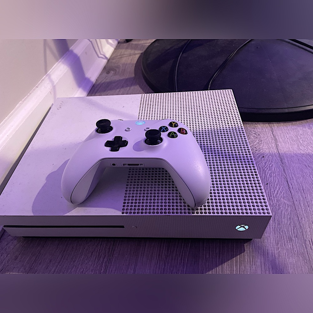 Xbox One S